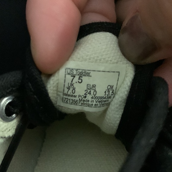 Toddler Vans shoes - Picture 6 of 6